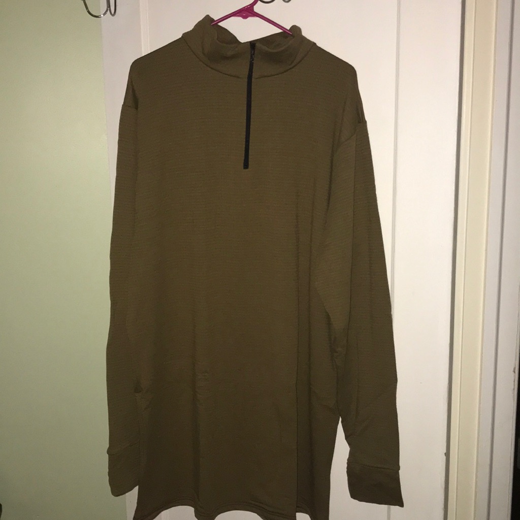 Thin Stretchy Pullover